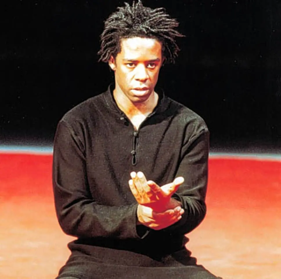 Adrian Lester as Hamlet - Photo: Ivan Lenkic