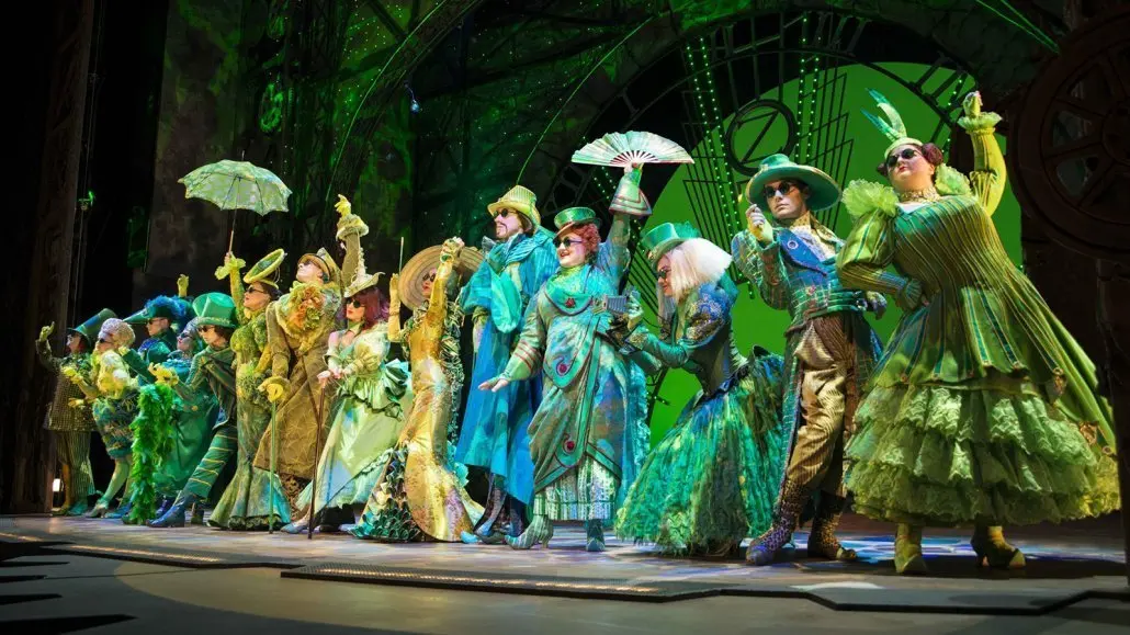 Read more about the article REVIEW: Wicked, Apollo Victoria (2006)