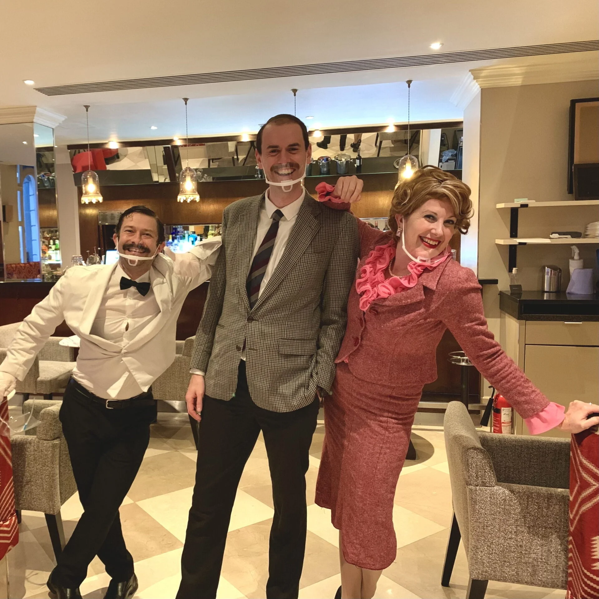 Read more about the article REVIEW: Faulty Towers, the Dining Experience, Torquay Suite Radisson Blu Hotel, Bloomsbury Street