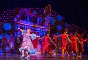 Read more about the article REVIEW: Hairspray, The Coliseum (2021)