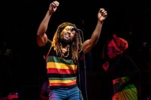 Read more about the article REVIEW: Get Up Stand Up! The Bob Marley Musical, Lyric Theatre (2021) closing 8th January 2023