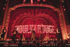 Read more about the article REVIEW: Moulin Rouge, Piccadilly Theatre (2022)