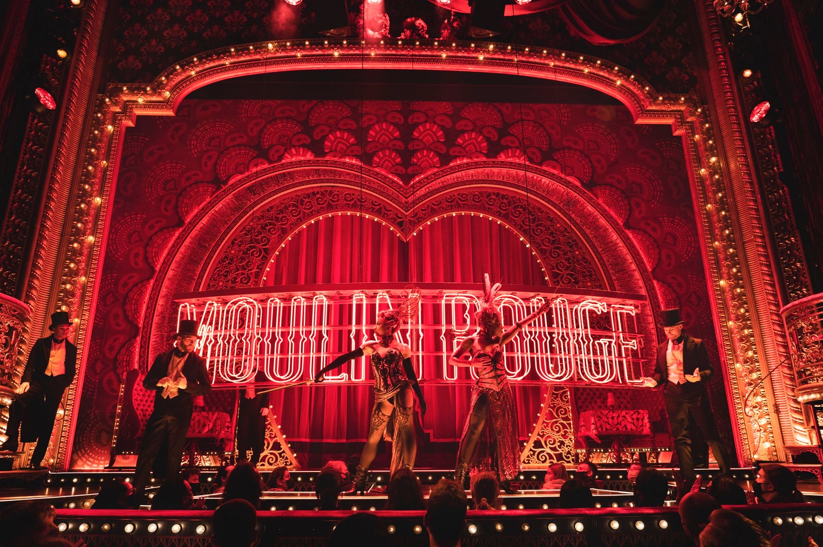 Read more about the article REVIEW: Moulin Rouge, Piccadilly Theatre (2022)