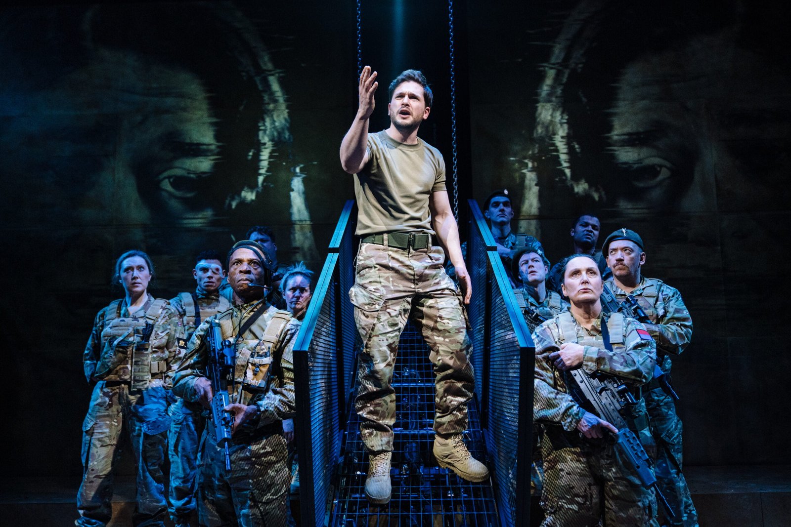 Read more about the article REVIEW: Henry V, Donmar Warehouse With Kit Harington (2022)