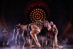Read more about the article REVIEW: The Lion, the Witch and the Wardrobe, <br>Gillian Lynne Theatre (2022)