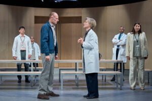 Read more about the article REVIEW: The Doctor, Duke of York’s Theatre (2022)