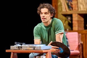 Read more about the article REVIEW: Rock ‘n’ Roll, Hampstead Theatre (2023)