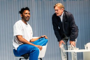 Read more about the article REVIEW: Blue/Orange, Greenwich Theatre (2025)