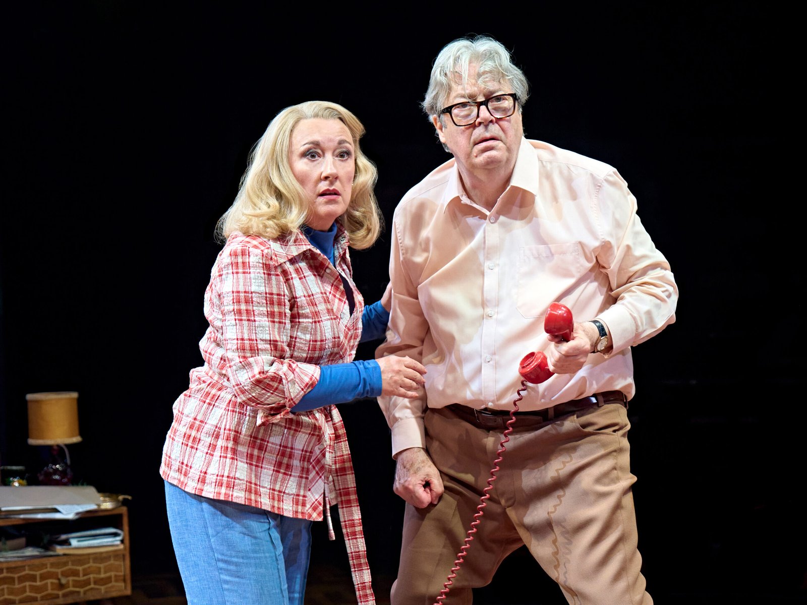 Read more about the article REVIEW: How the Other Half Loves, Old Vic (2026)